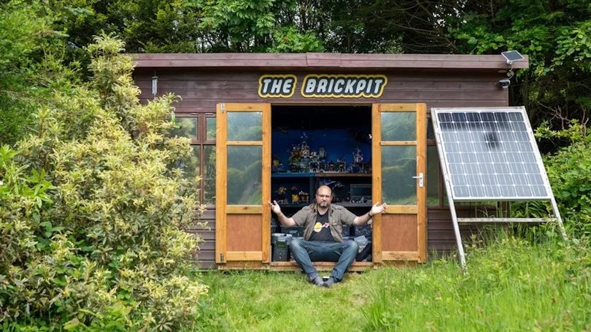 LEGO fan takes his LEGO room to a whole new realm: the garden