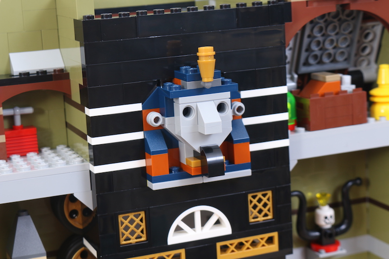 LEGO Fairground Collection 10273 Haunted House review 11 1