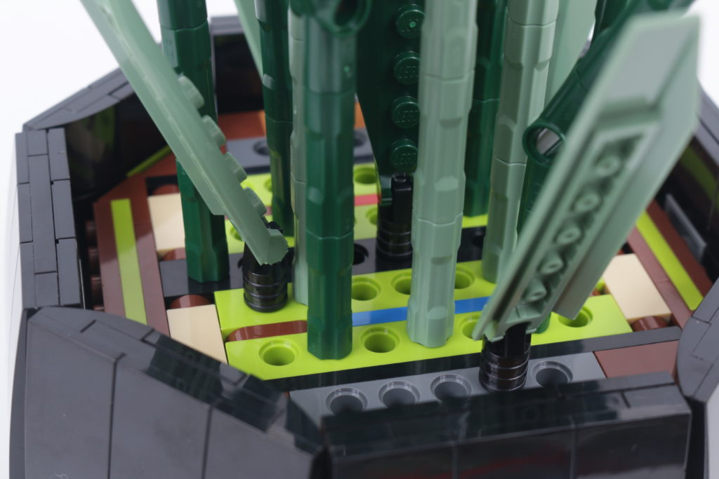 LEGO Botanical Collection 10289 Bird Of Paradise review 22