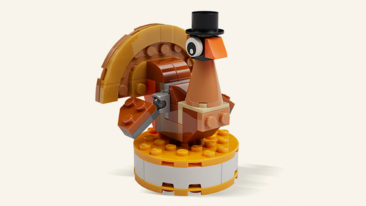 Grab a free LEGO Tom the Turkey at Toys R Us stores