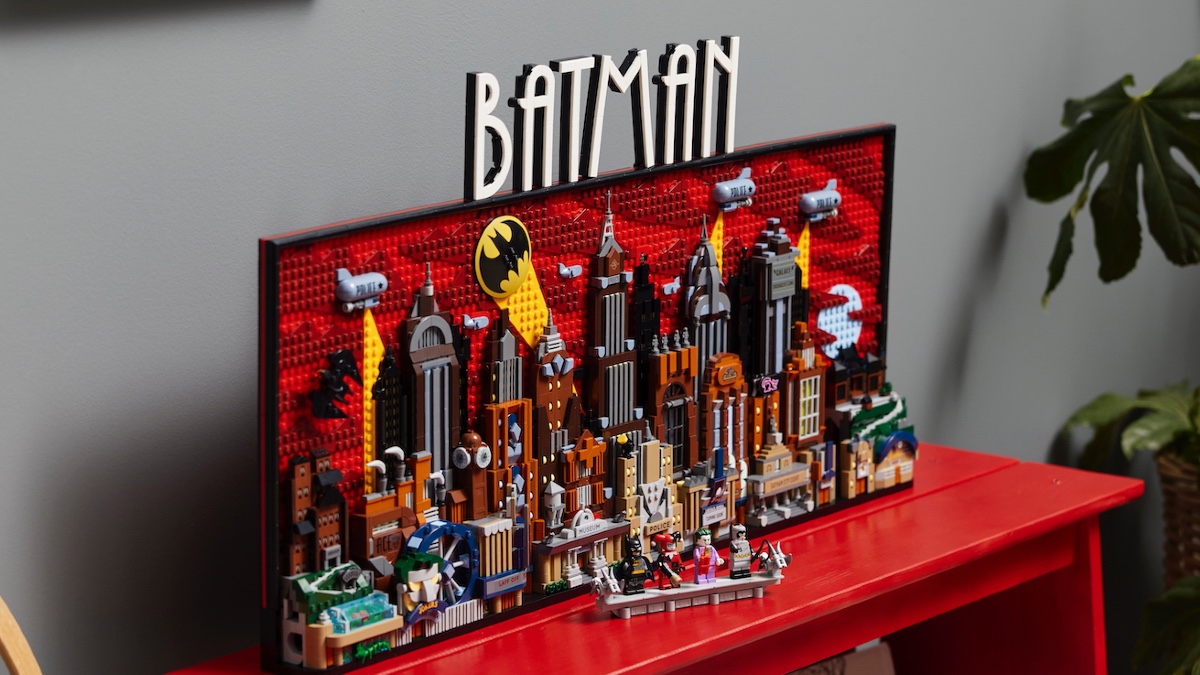 First look at rumoured minifigure in LEGO 76271 Batman Gotham City