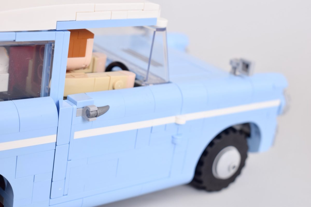 LEGO Harry Potter 76470 Enchanted Flying Ford Anglia review 5 1200x800