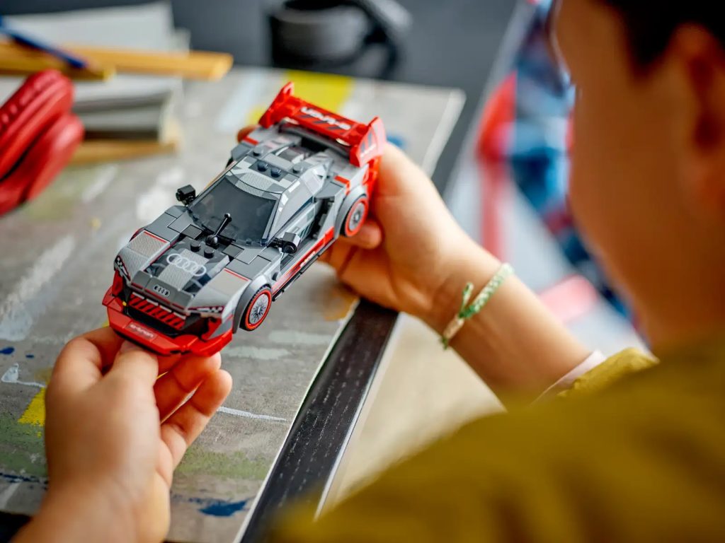 LEGO Speed Champions 76921 Audi S1 e tron quattro Race Car Lifestyle 2 1024x768