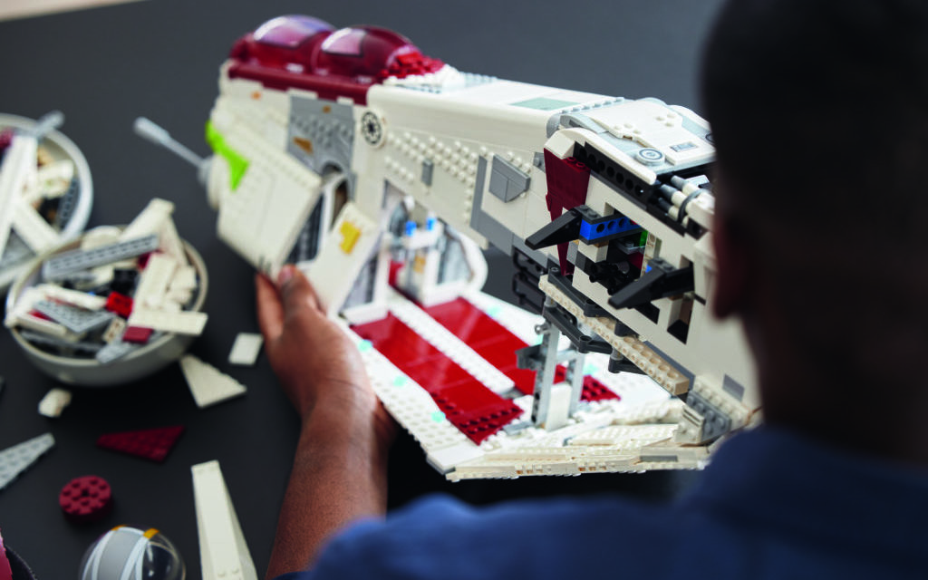 LEGO Star Wars 75309 Republic Gunship 17 edited