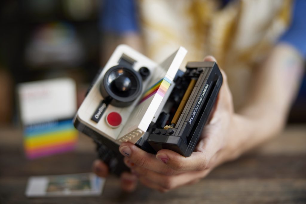 LEGO Ideas 21345 Polaroid OneStep Camera16 1024x683