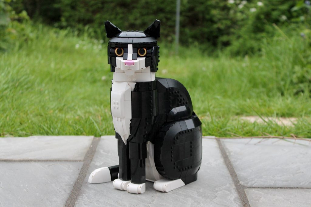 LEGO Ideas 21349 Tuxedo Cat review 24 1024x683