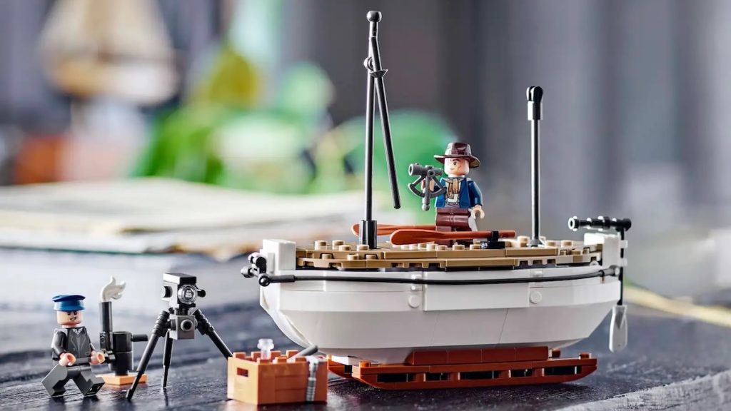 LEGO 40729 Shackletons Lifeboat Lifestyle featured 1024x576