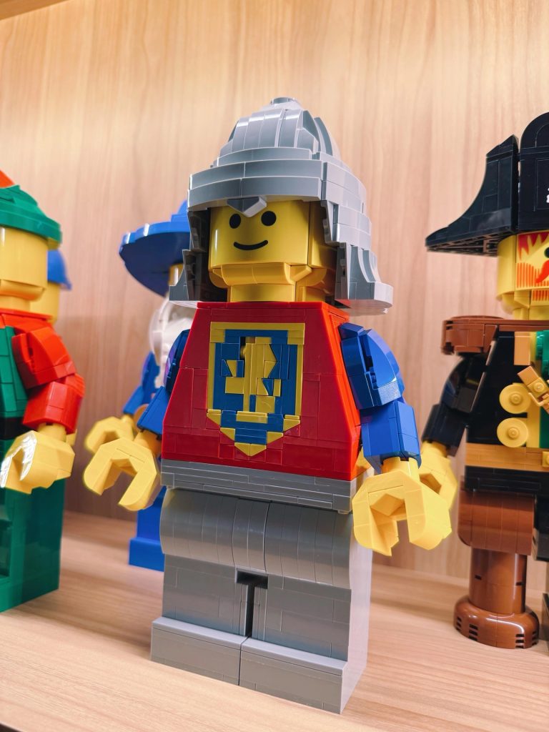 reddit LEGO Up Scaled Minifigures 4 768x1024