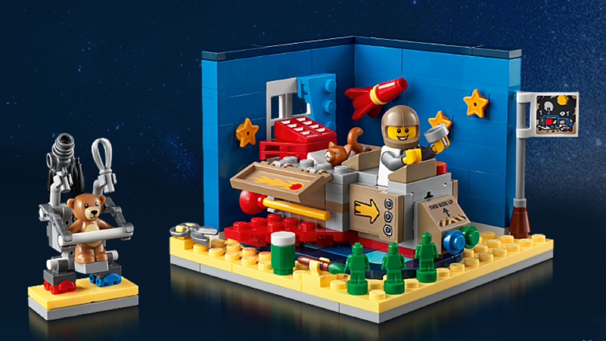 LEGO fan designer upgrades 40533 Cosmic Cardboard Adventures GWP