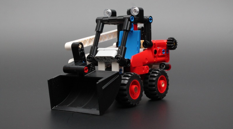 LEGO Technic 42116 Skid Steer Loader review