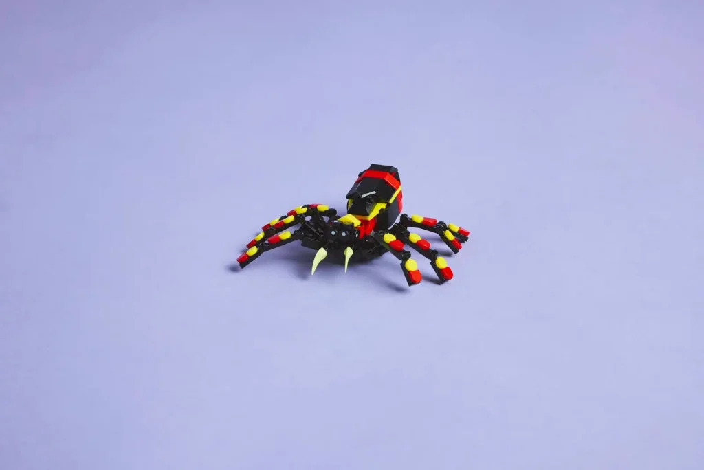 LEGO Creator 3 in 1 31159 Wild Animals Surprising Spider lifestyle 2 1024x684