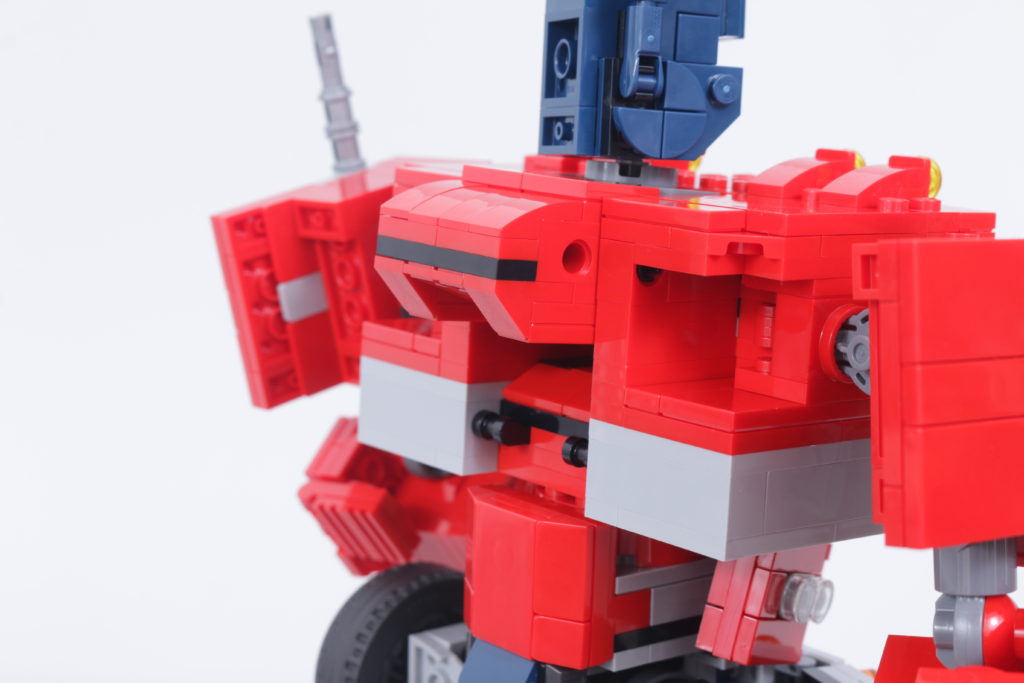 LEGO Transformers 10302 Optimus Prime review 27 1024x683