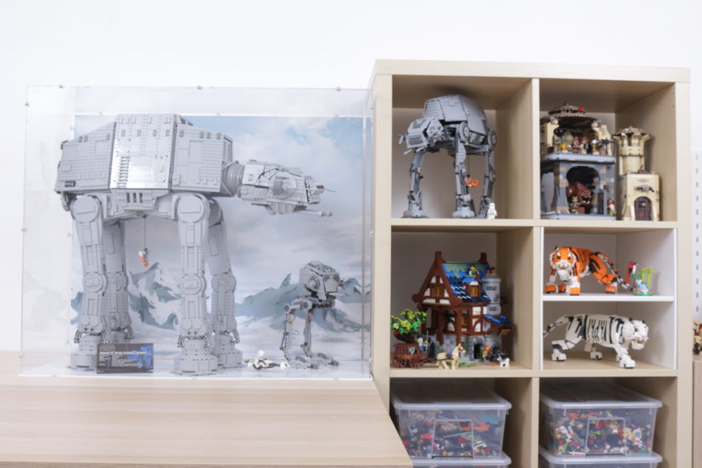 LEGO Star Wars UCS 75313 AT AT display case review iDisplayit LEGO Star Wars 45 1024x683