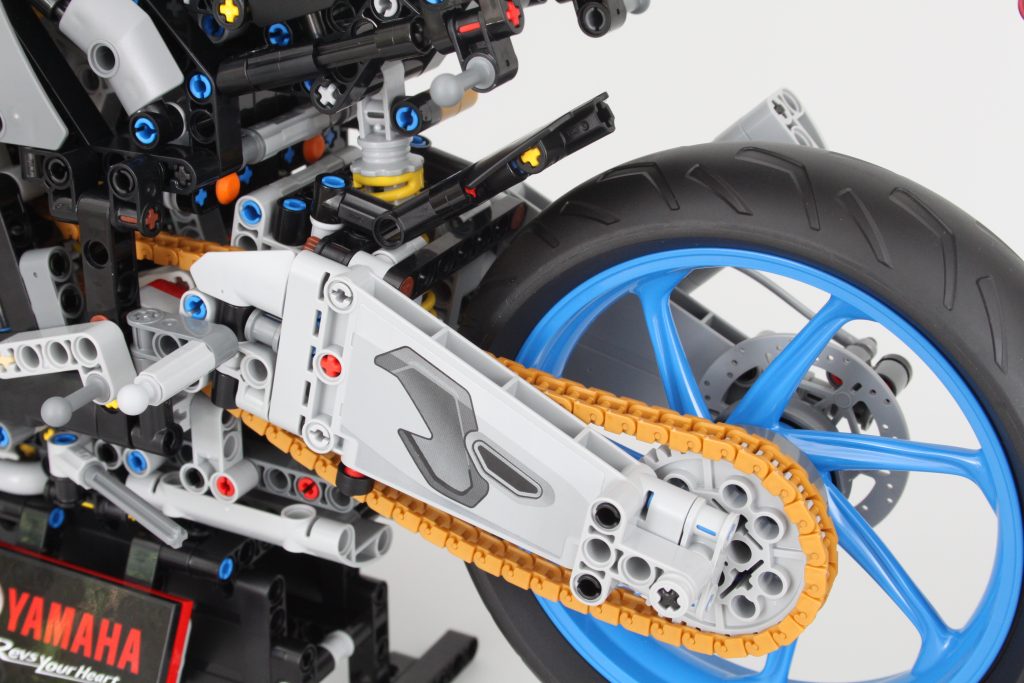 LEGO Technic 42159 Yamaha MT 10 SP review 23 1024x683