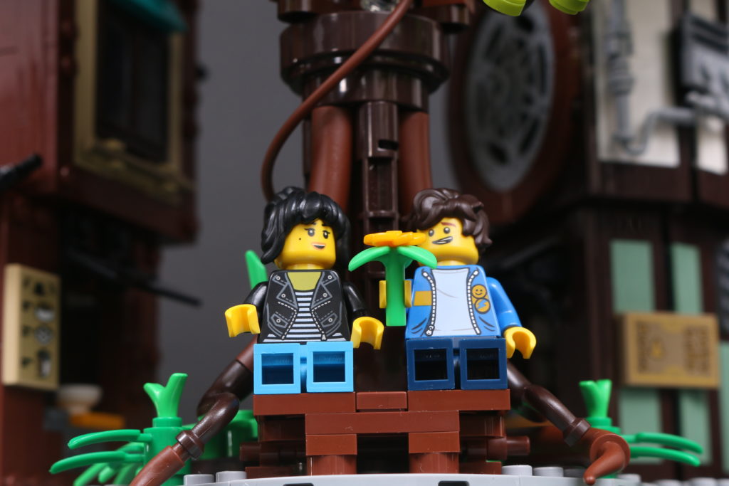 LEGO NINJAGO 71741 NINJAGO City Gardens review 45