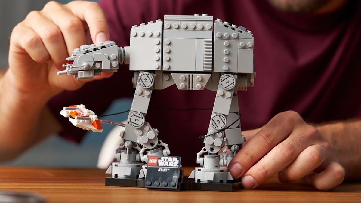 More images of LEGO Star Wars 2026 midi-scale vehicles spotted