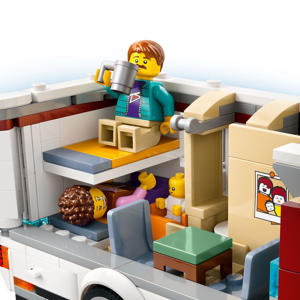 LEGO City 60454 Holiday Camper Van 5