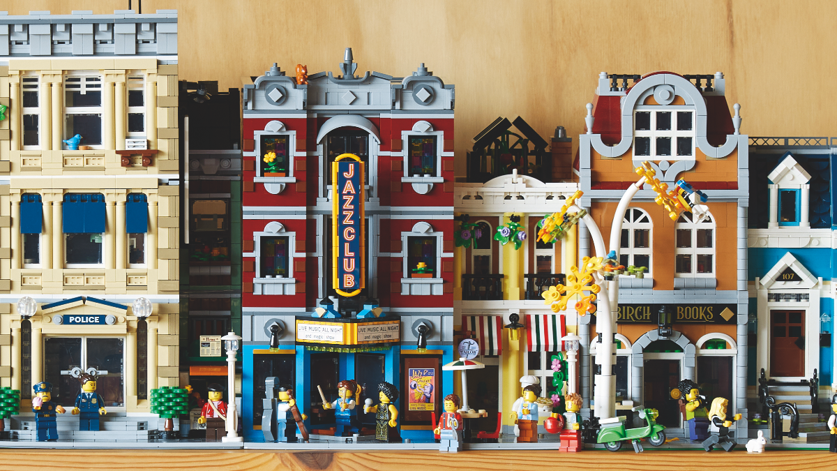 Larger LEGO Modular Buildings are not gone forever, confirms LEGO Designer