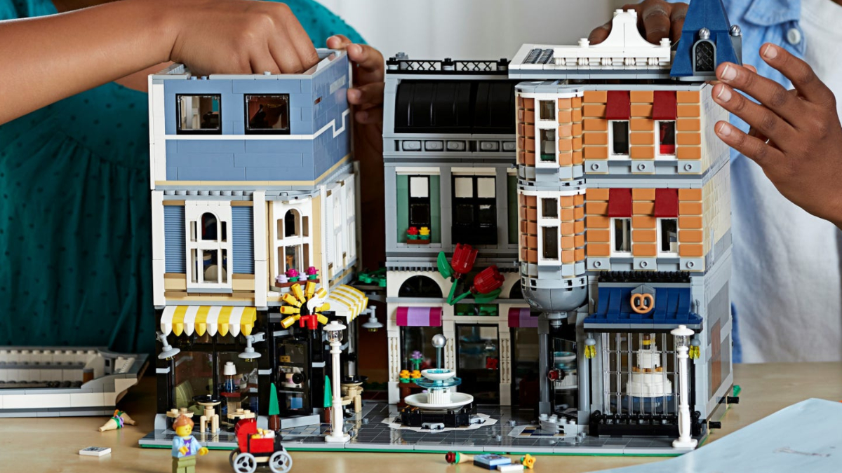 20% off hard-to-find LEGO Creator 10255 Assembly Square at John Lewis