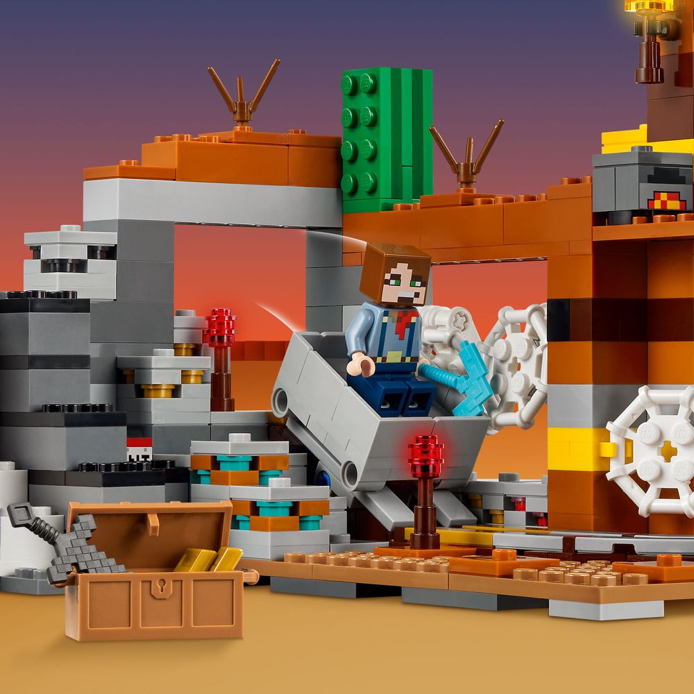 LEGO Minecraft 21263 The Badlands Mineshaft 4