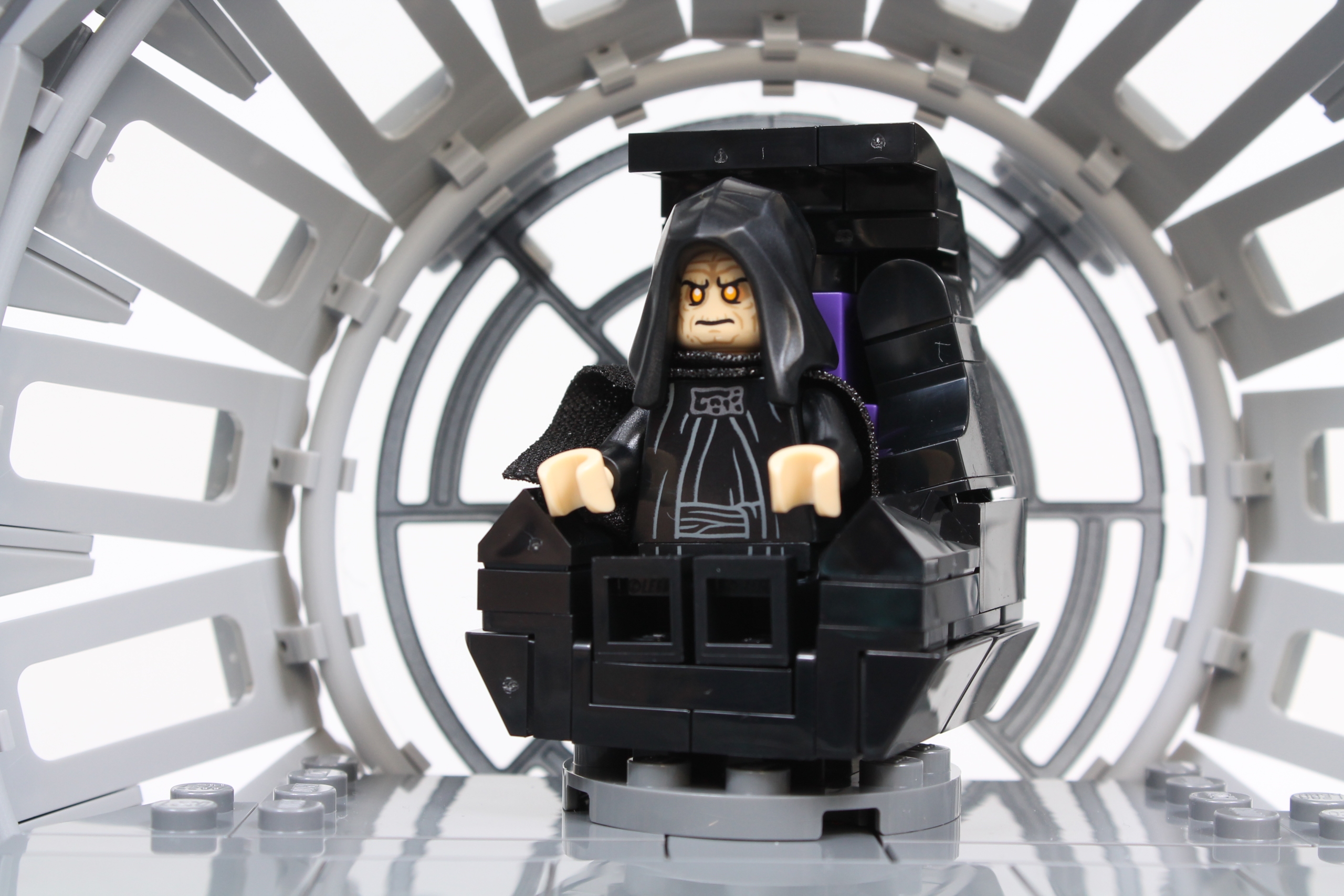 LEGO Star Wars 75352 Emperors Throne Room Diorama review 15 scaled
