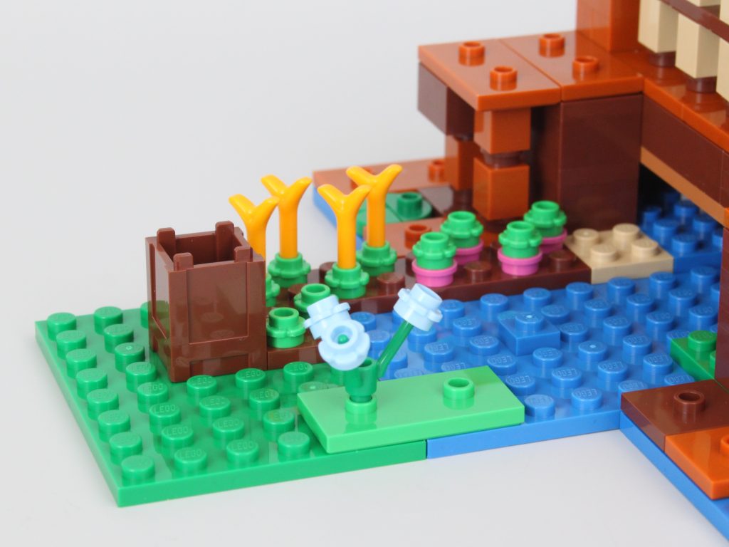 LEGO Minecraft 21256 the frog house review 23 1024x768