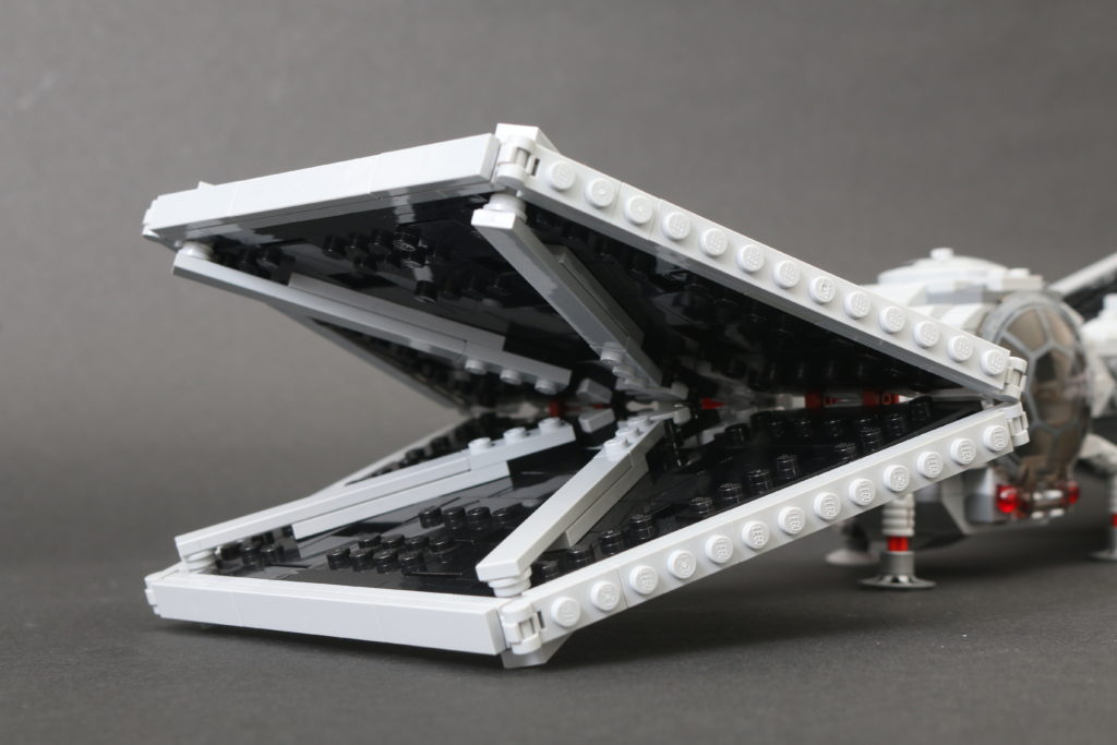 Build a LEGO Mandalorian Outland folding TIE Fighter 33 1
