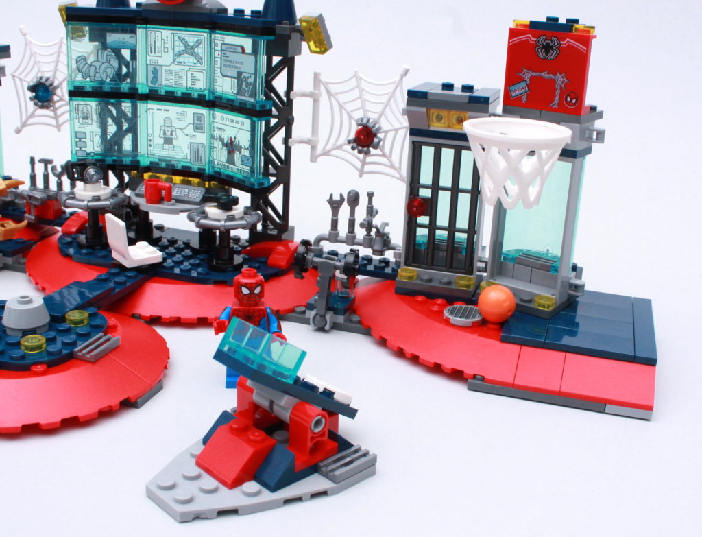LEGO Marvel 76175 Attack on the Spider Lair review 12