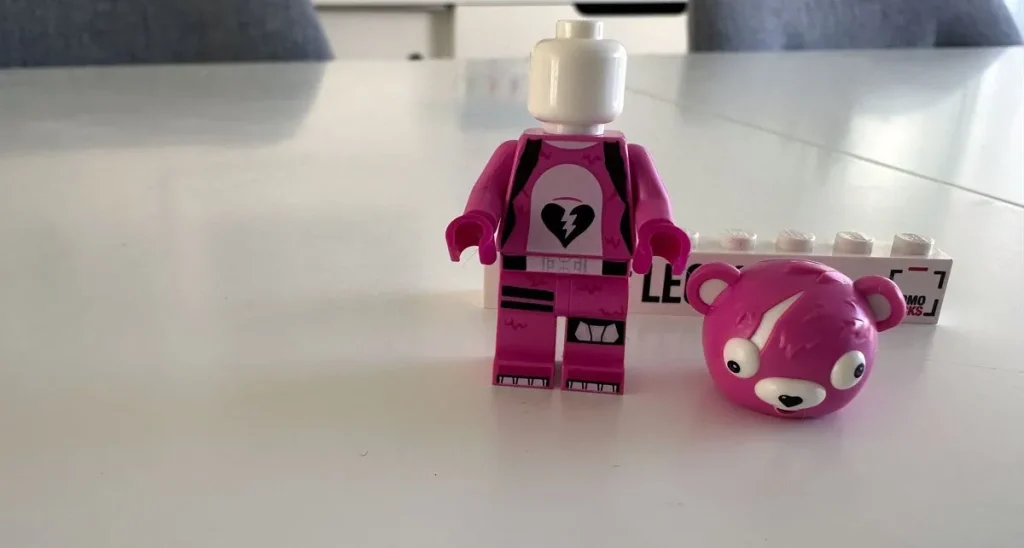 Promobricks LEGO Fortnite Cuddly Team Leader Gamescom minifigure 4 1024x548