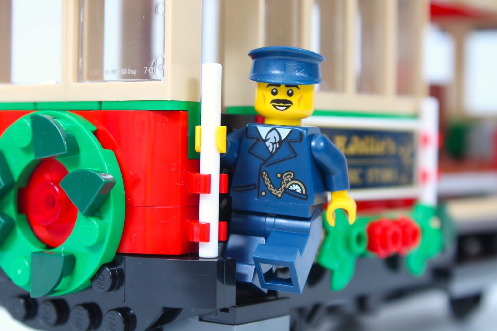 LEGO Winter Village 10308 Holiday Main Street review 34 1024x683