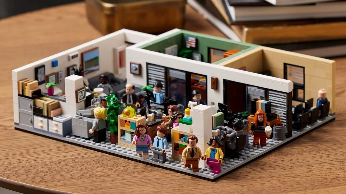 Two minifigures missing from LEGO Ideas 21336 The Office