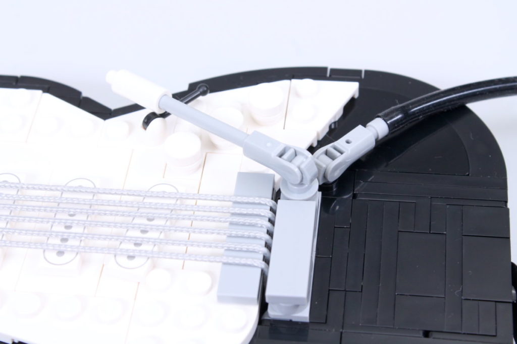 LEGO Ideas 21329 Fender Stratocaster review 7 1024x683