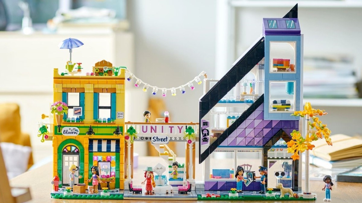Rumoured LEGO City tower might not be what you expect