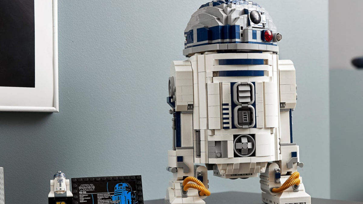 Celebrate Zavvi LEGO Week with 17% off LEGO Star Wars 75308 R2-D2