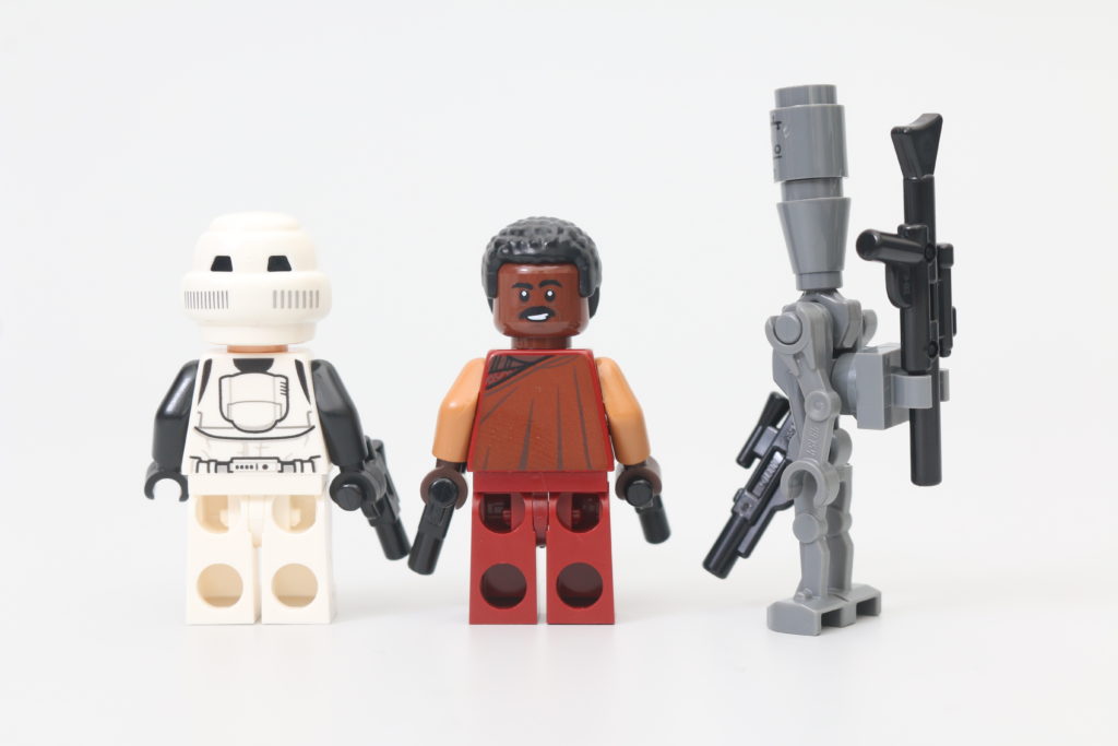 LEGO Star Wars 75292 The Mandalorian Bounty Hunter Transport The Razor Crest review 2
