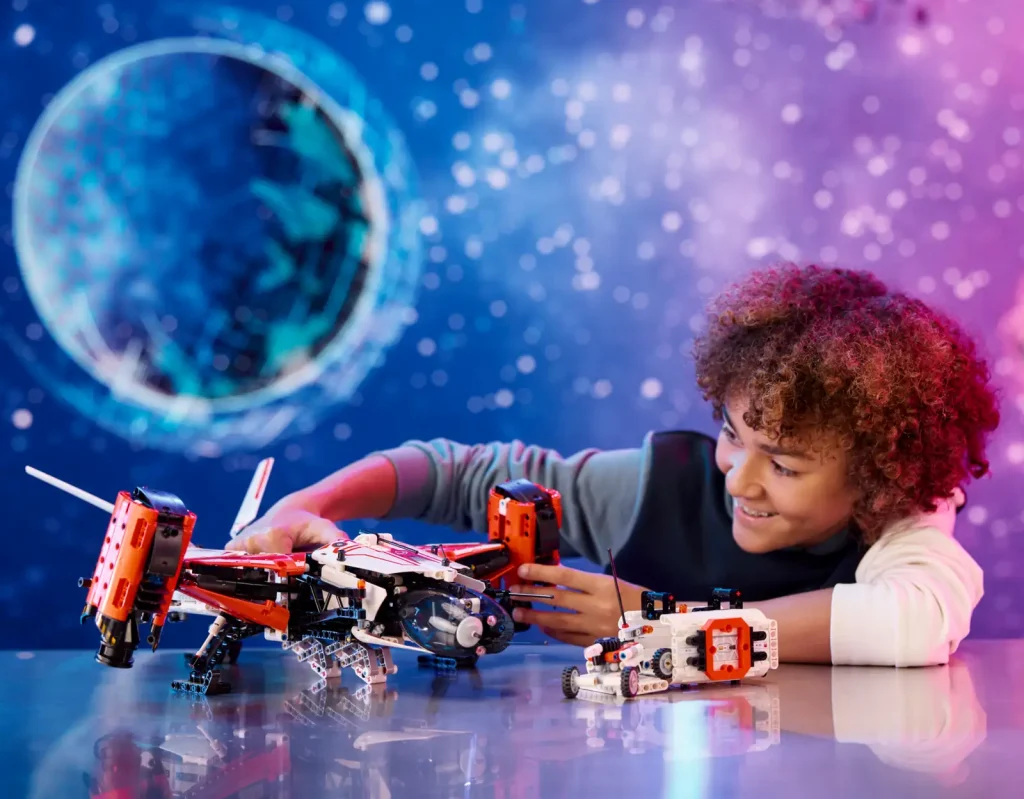 LEGO Technic 42181 VTOL Heavy Cargo Spaceship LT81 Lifestyle 1024x799