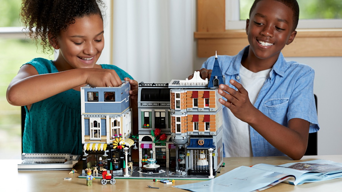 10255 Assembly Square sells out on official online LEGO store