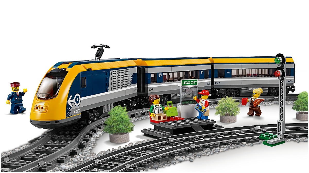 Teenager's epic LEGO train on track to break world record