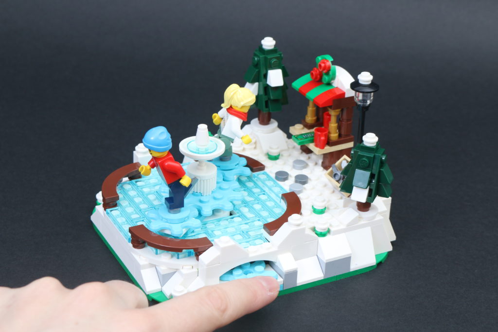 LEGO 40416 Ice Skating Rink gift with purchase review 7
