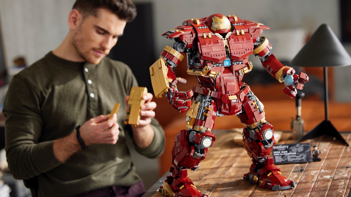 LEGO Marvel 76210 Hulkbuster's reception only gets worse the closer you get