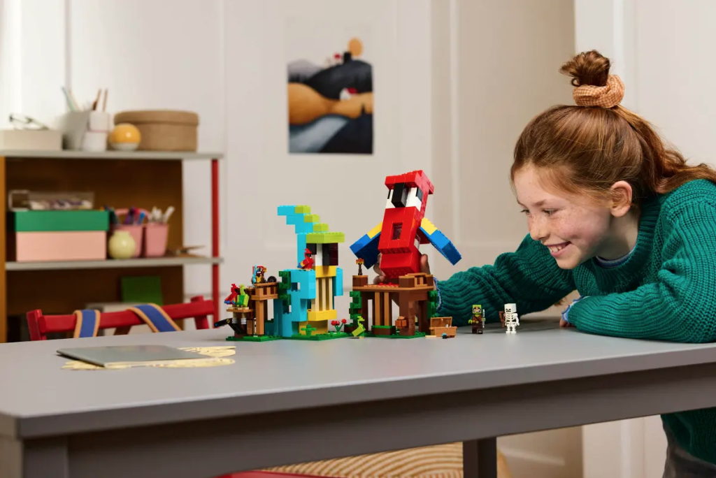 LEGO Minecraft 21282 The Parrot Houses 3 1 1024x684