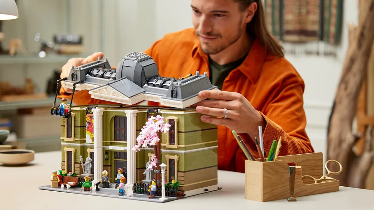 The six biggest LEGO modular buildings – November 2023 update
