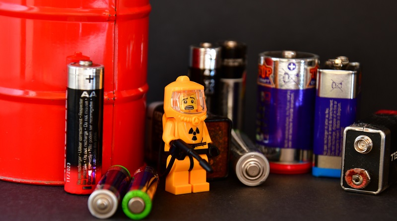 Brick Pic of the Day: Clean up operation