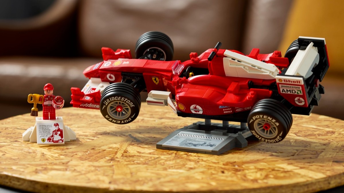 LEGO Icons 11375 Ferrari F2004 & Michael Schumacher revealed