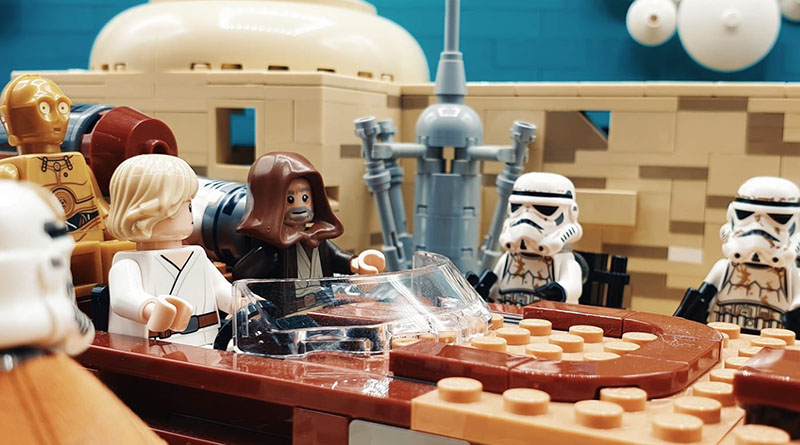 Brick Pic of the Day: Move along