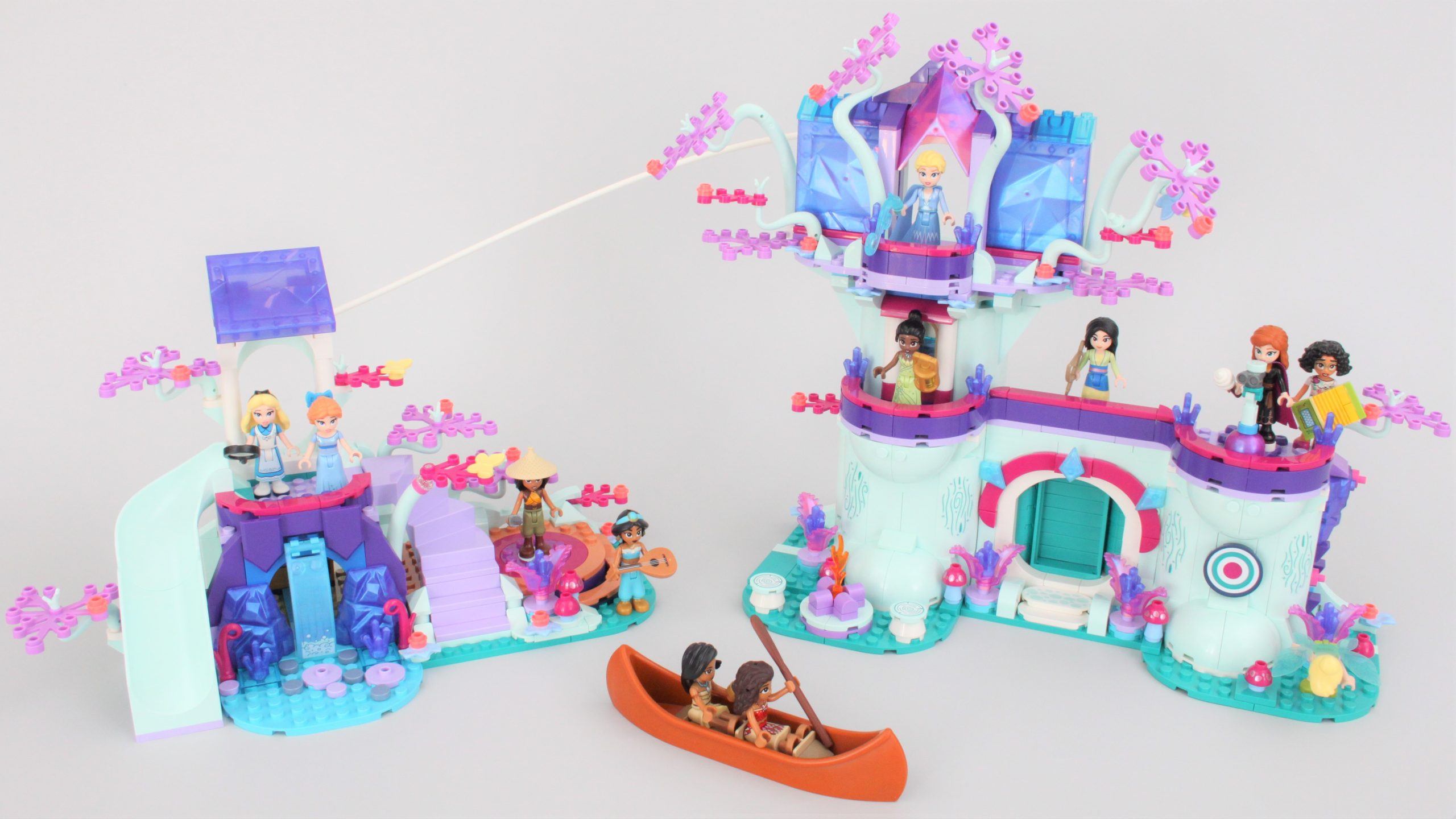 LEGO Disney 43215 The Enchanted Treehouse review 1 scaled