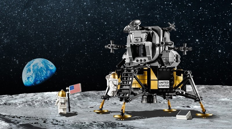 Last to chance to enter the LEGO Ideas space contest