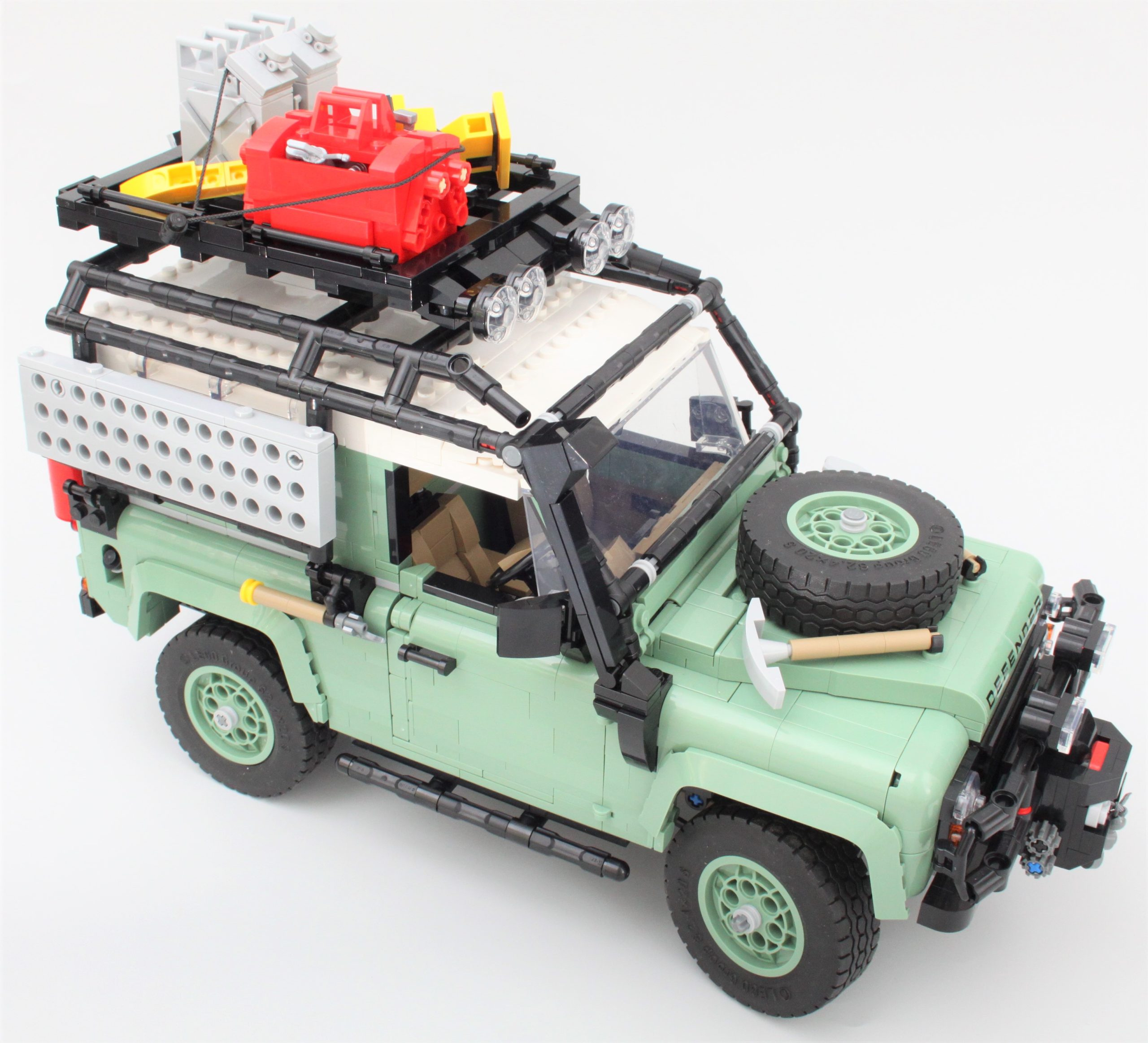 LEGO ICONS 10317 Land Rover Classic Defender 90 review 8 scaled
