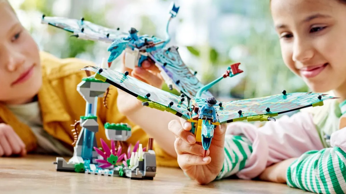 LEGO Avatar 75572 Jake & Neytiri’s First Banshee Flight available to pre-order