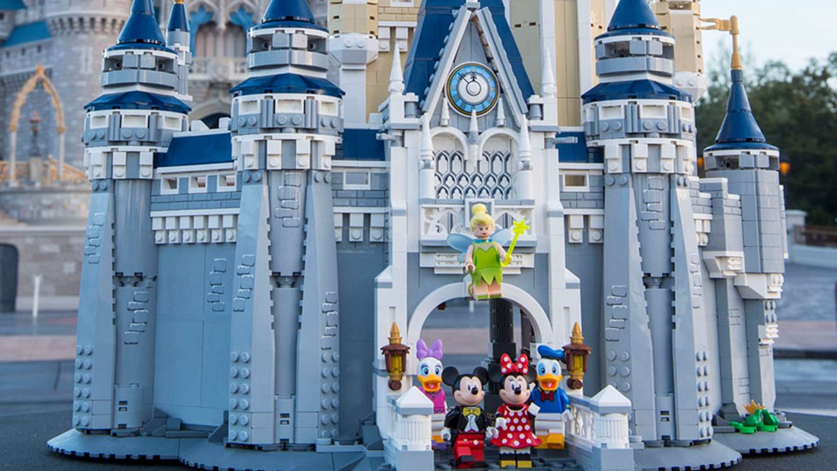 Two classic Disney characters rumoured for huge LEGO 43222 Disney Castle